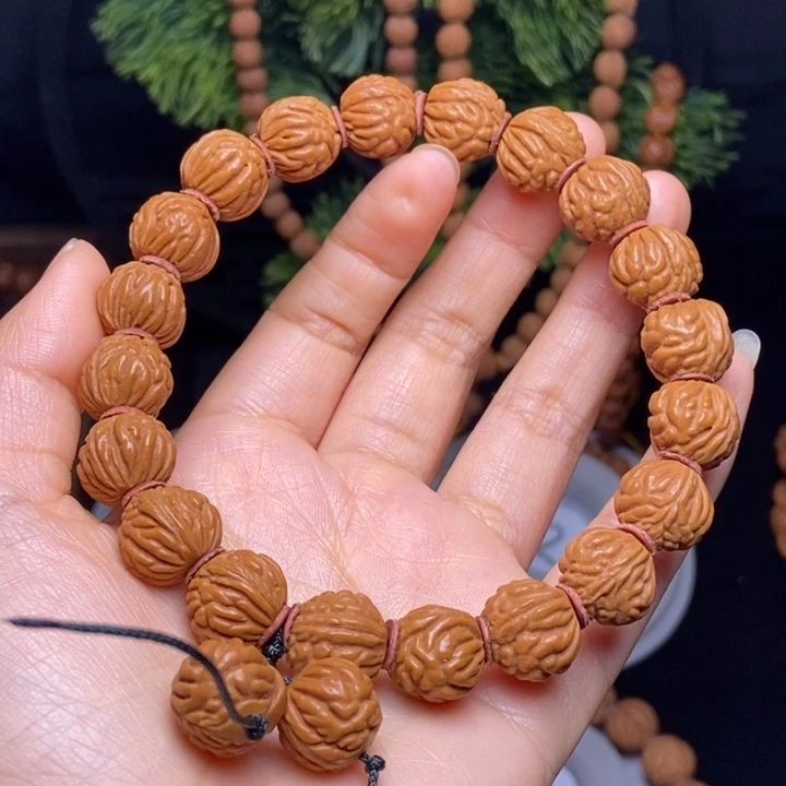 秦岭龙纹桃核手持