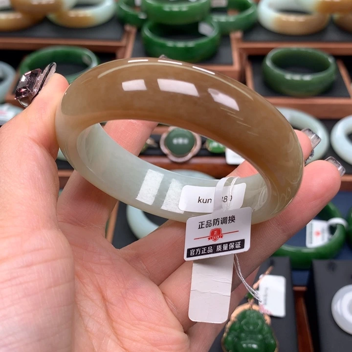 和田玉手镯57圈口未镶嵌