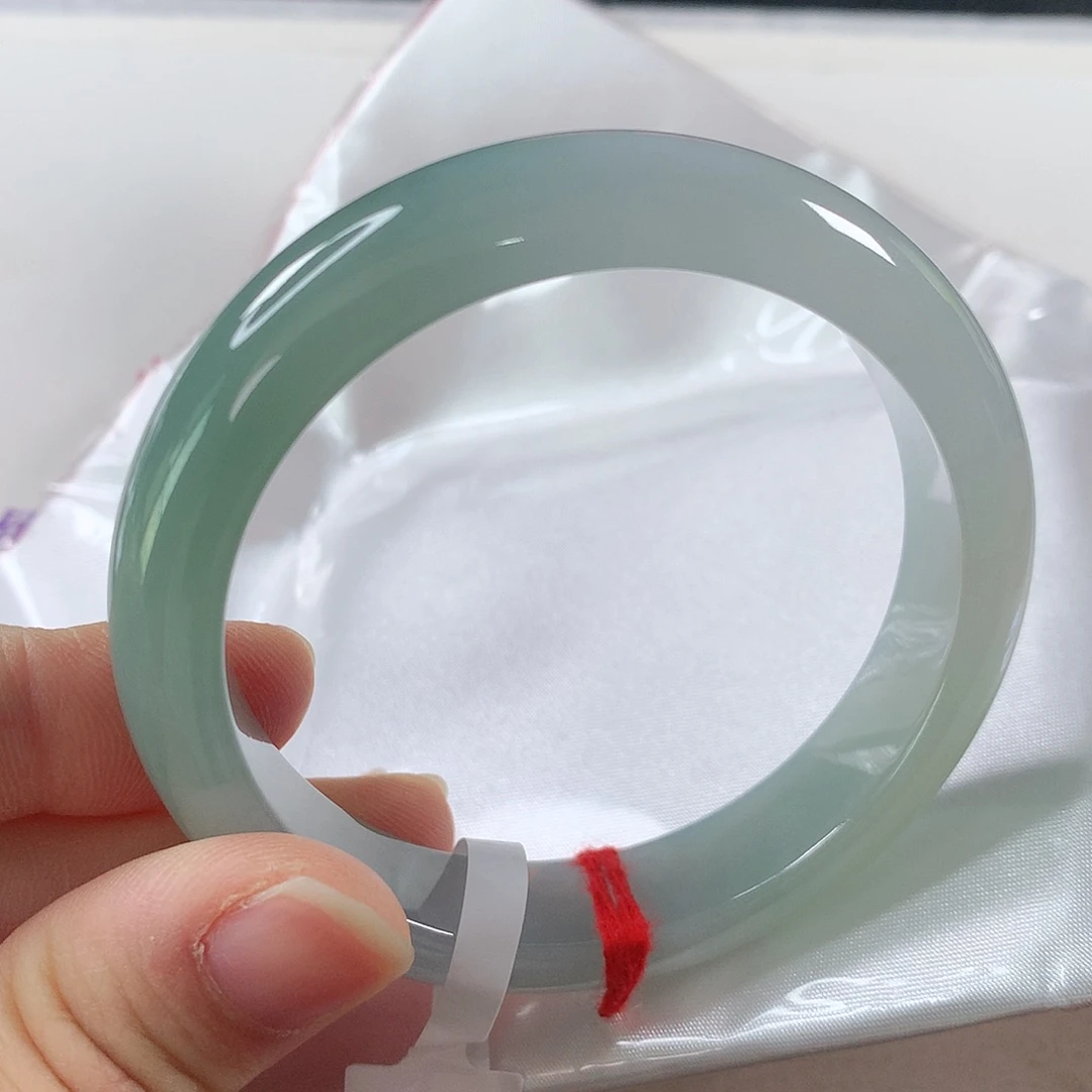 翡翠手镯未镶嵌⑧⑥