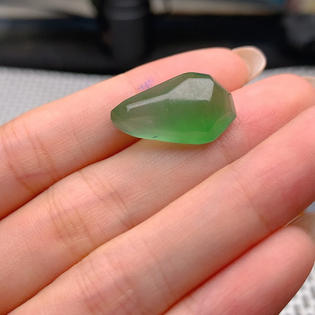 定制翡翠未镶嵌不退不换