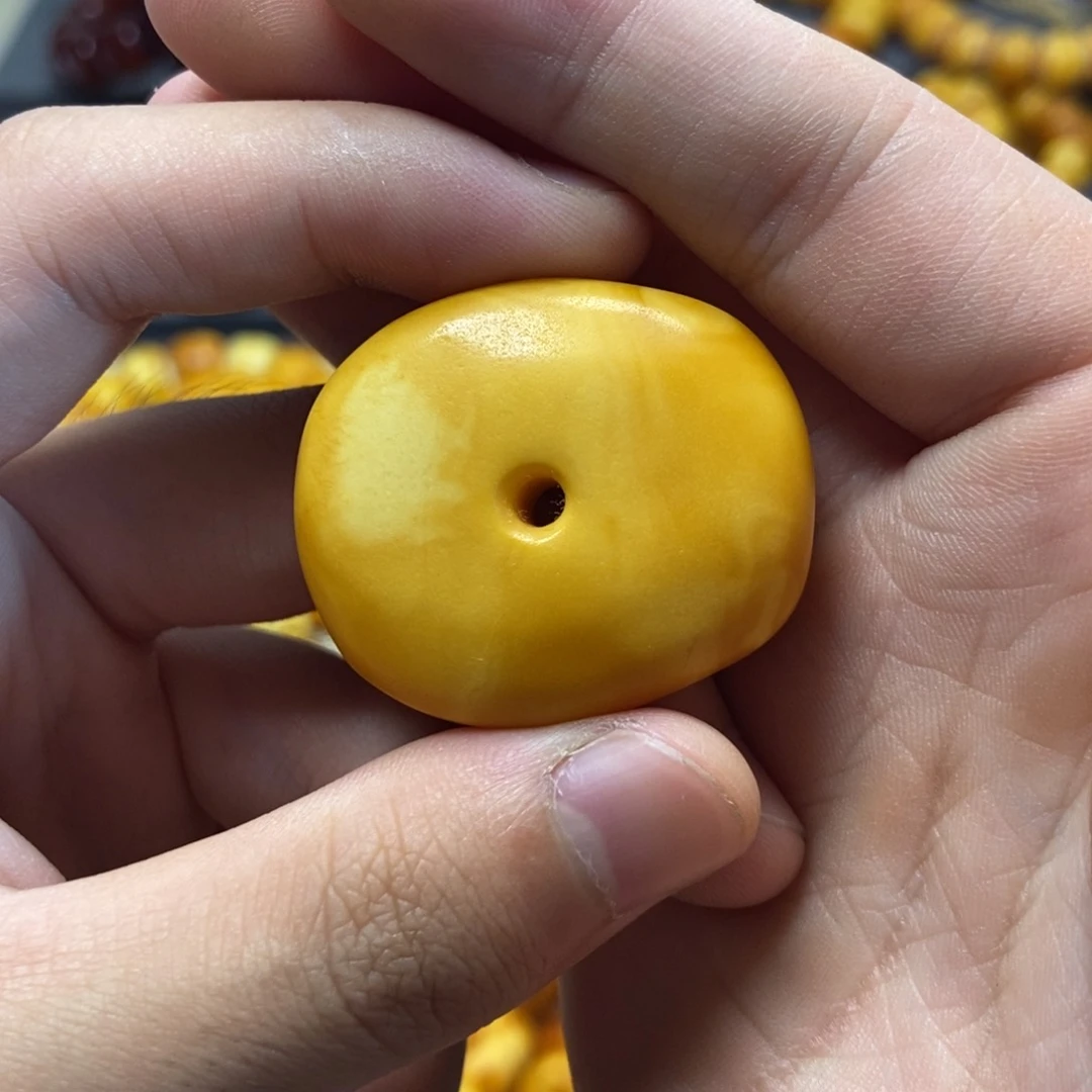 未镶嵌琥珀珠宝奇石