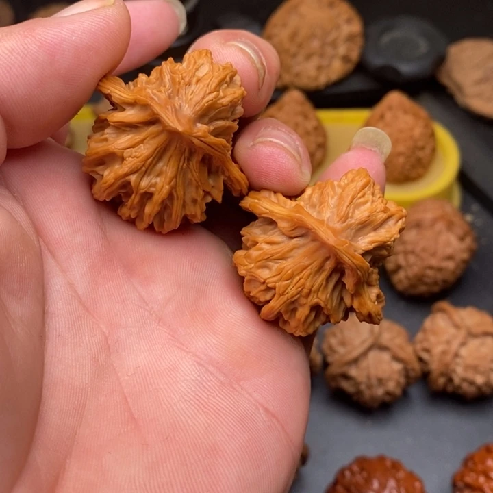 @***9桃核把件比翼双飞1234