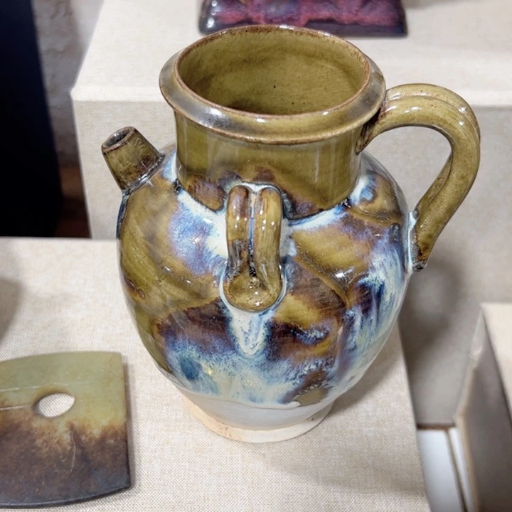 碟春*里器型规整精致小巧精致