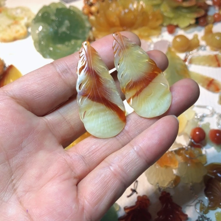 【闪购商品】蛇纹石玉未镶嵌手脾?*己