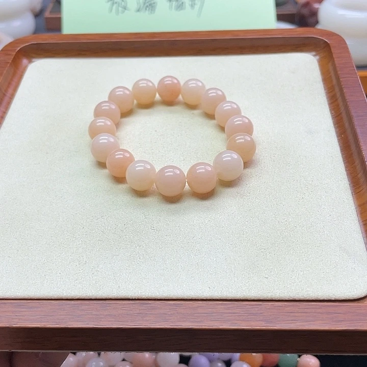 未镶嵌石英岩玉珠宝奇石