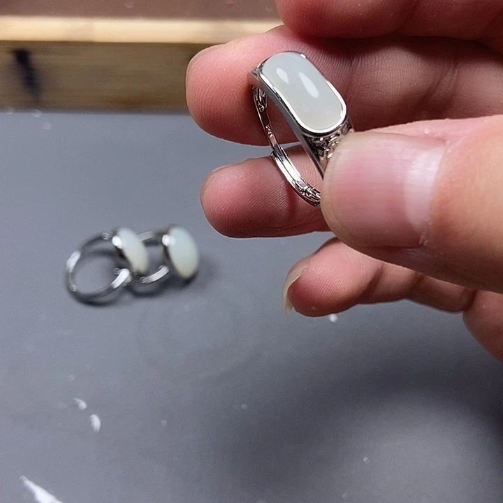 和田玉（糖玉）未镶嵌挂件