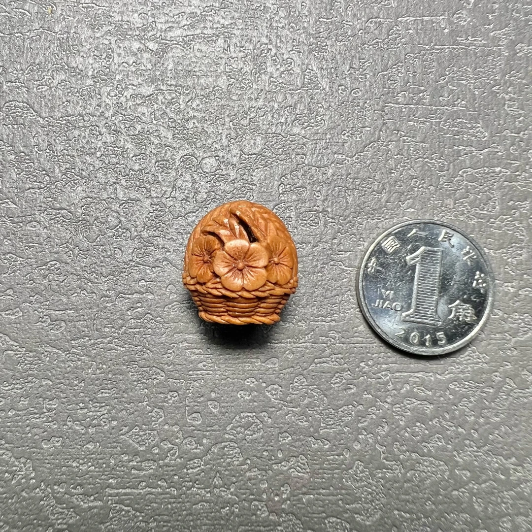匠人吴【桃核花篮】编号0126一物一图野生龙纹桃核纯手工雕刻