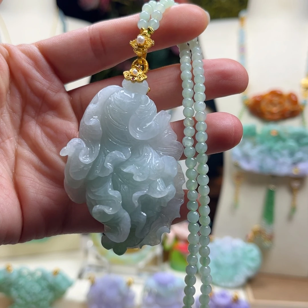 翡翠颈饰未镶嵌天然翡翠