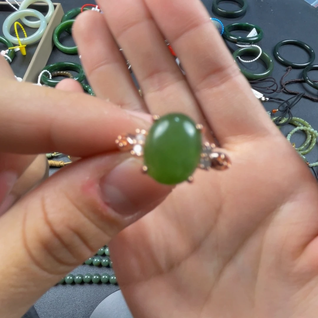 和田玉未镶嵌戒指