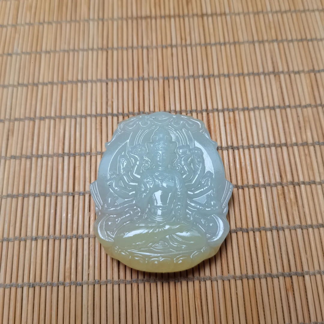新疆和田玉千手观音菩萨55克