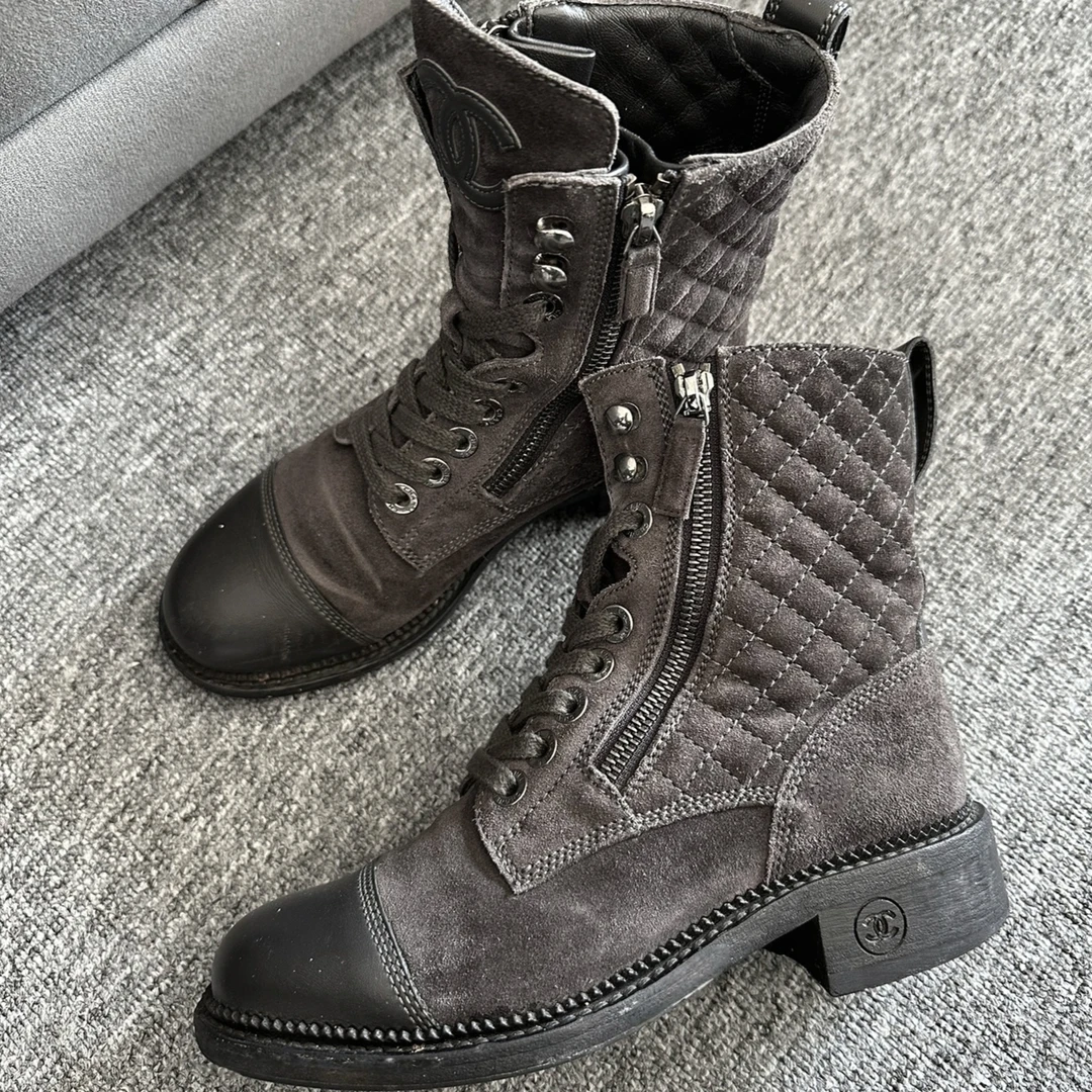 95新 Chanel/香奈儿 蓝总/马丁靴 女款35.5码深灰色