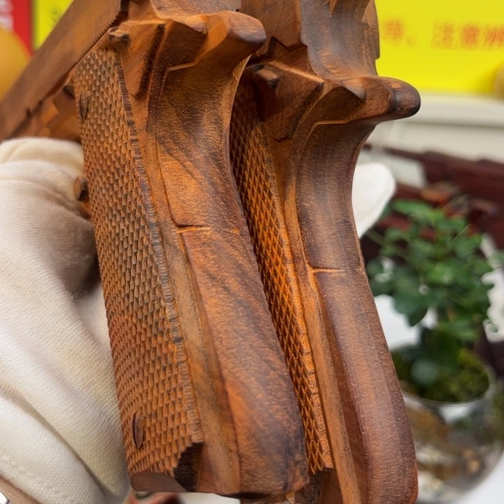 香榧木1911犀牛角紫檀半成品微微瑕