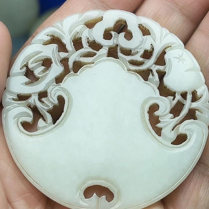 和田玉（青白玉）未镶嵌颈饰