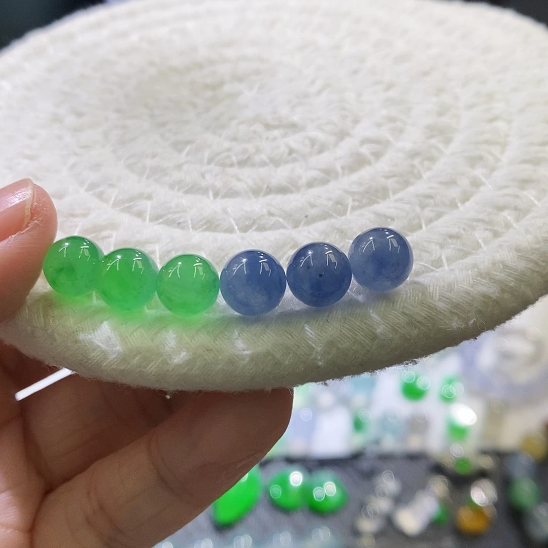 未镶嵌挂件翡翠单颗价格 多样性发其一