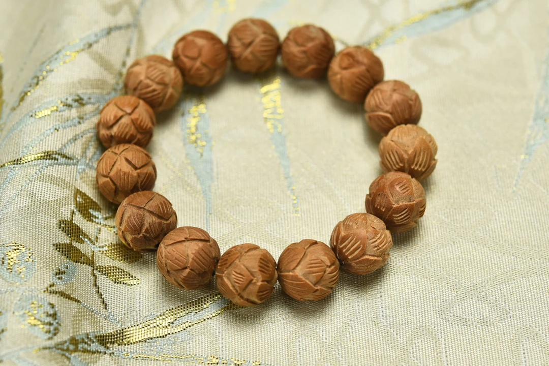 特价瑕疵手工莲花正区印度迈索尔老山檀香手串