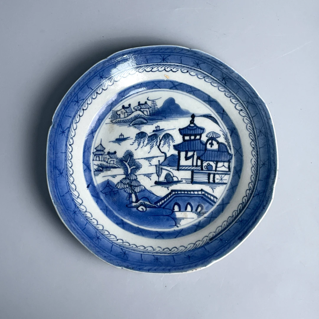 清中期青花亭台楼阁山水纹盘7/M25EV000659