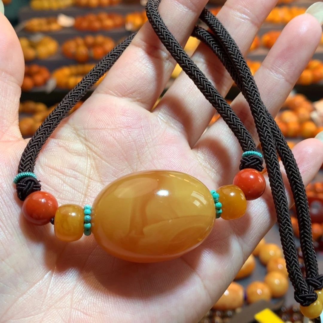 【闪购商品】蜜蜡吊坠(赠链)未镶嵌