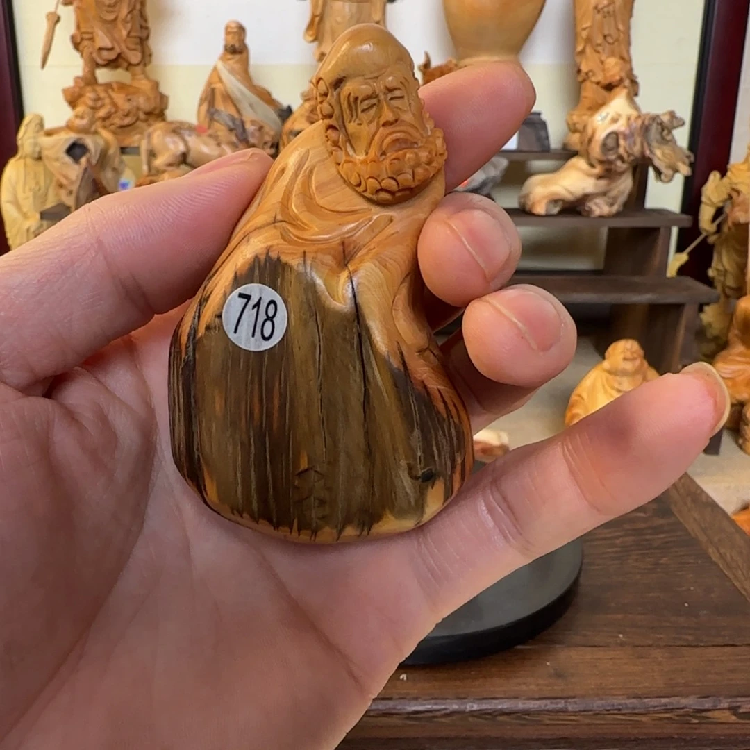 崖柏小木匠艺雕一物一拍