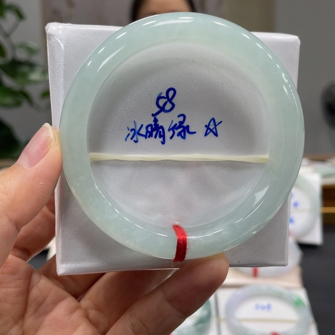 翡翠未镶嵌手镯翡翠