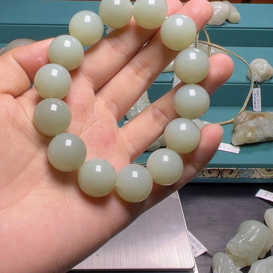 和田玉颈饰未镶嵌胖*昕