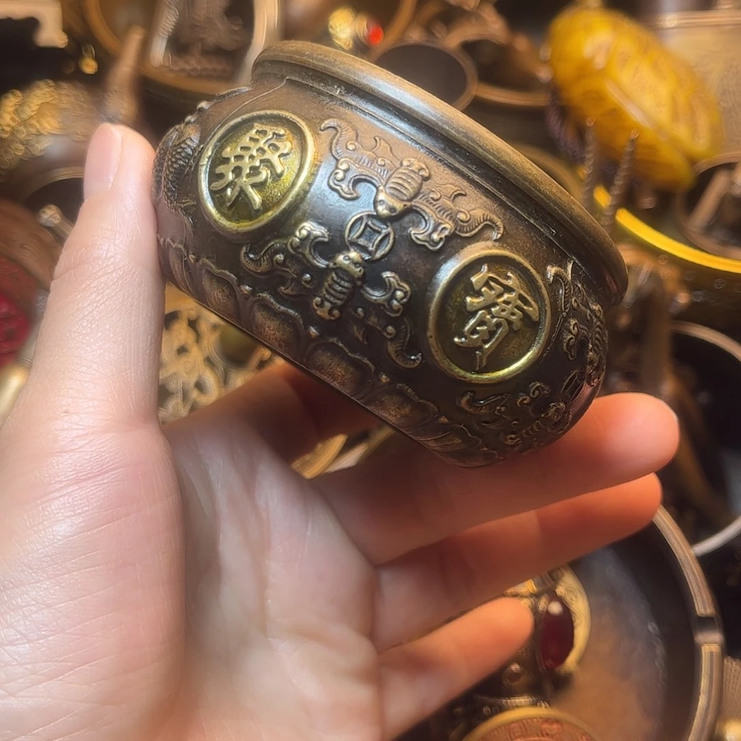 精美铜器工艺品等