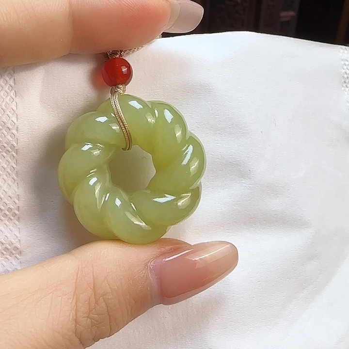 和田玉未镶嵌颈饰定制发货