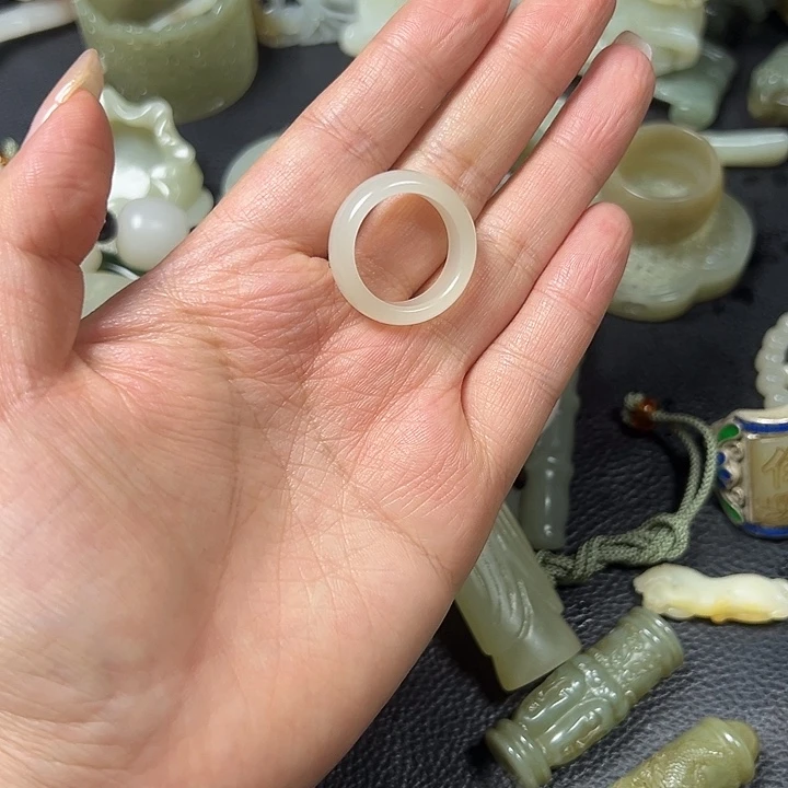 和田玉未镶嵌颈饰19