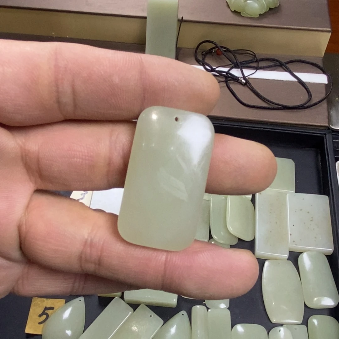 颈饰未镶嵌和田玉刘****s056