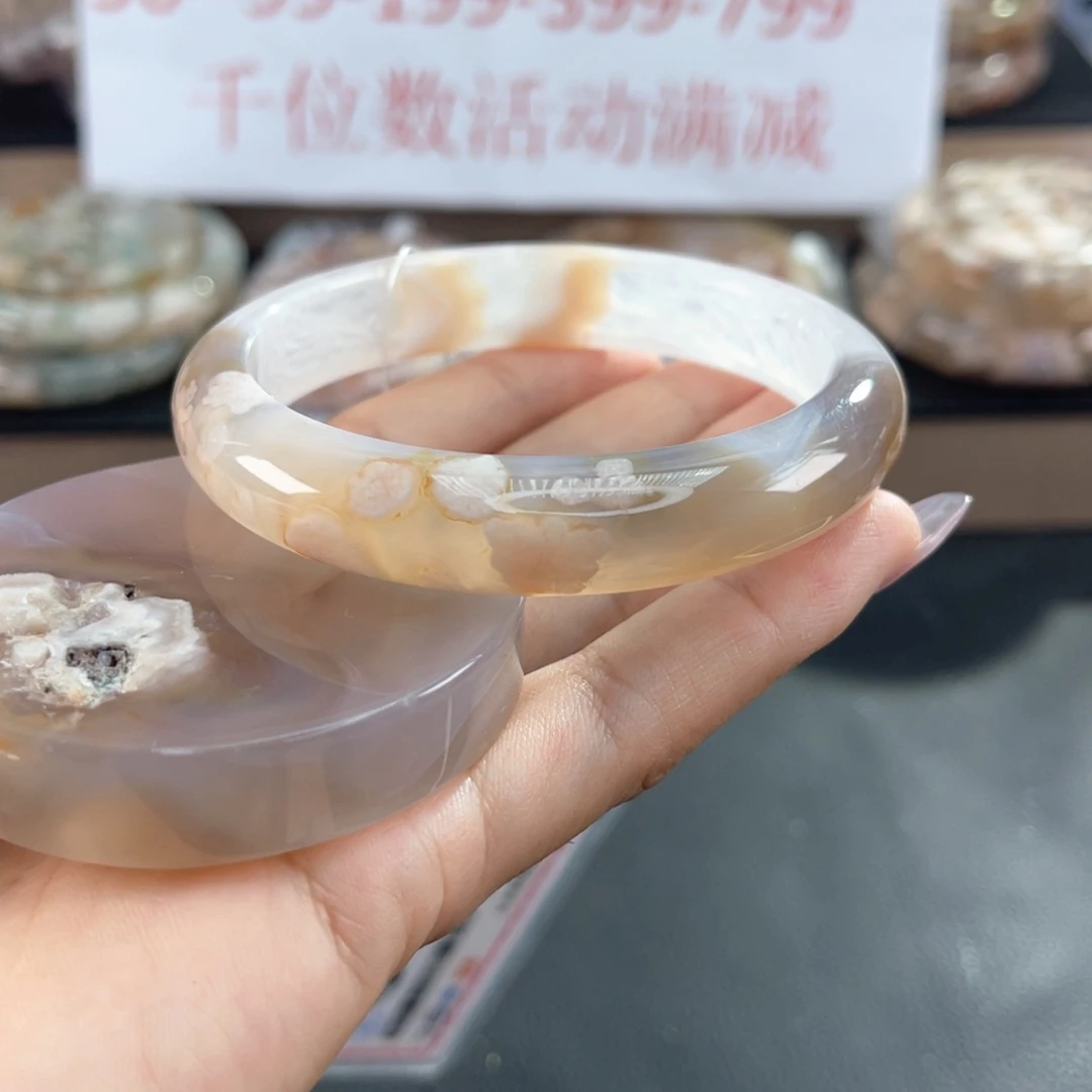 未镶嵌手镯石英质玉60