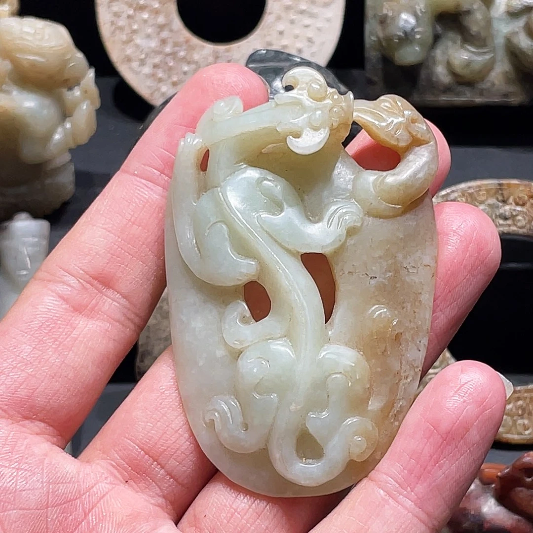 和田玉（糖玉）未镶嵌颈饰问**千