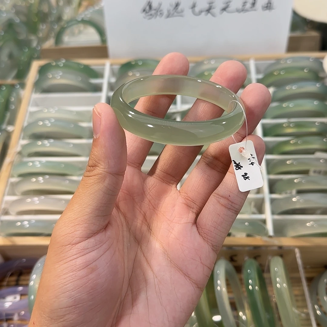 玛瑙/玉髓未镶嵌手镯圈口54.4
