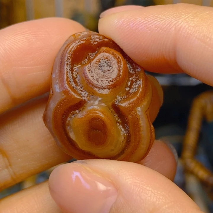 柳外蒙眼睛石不退不换