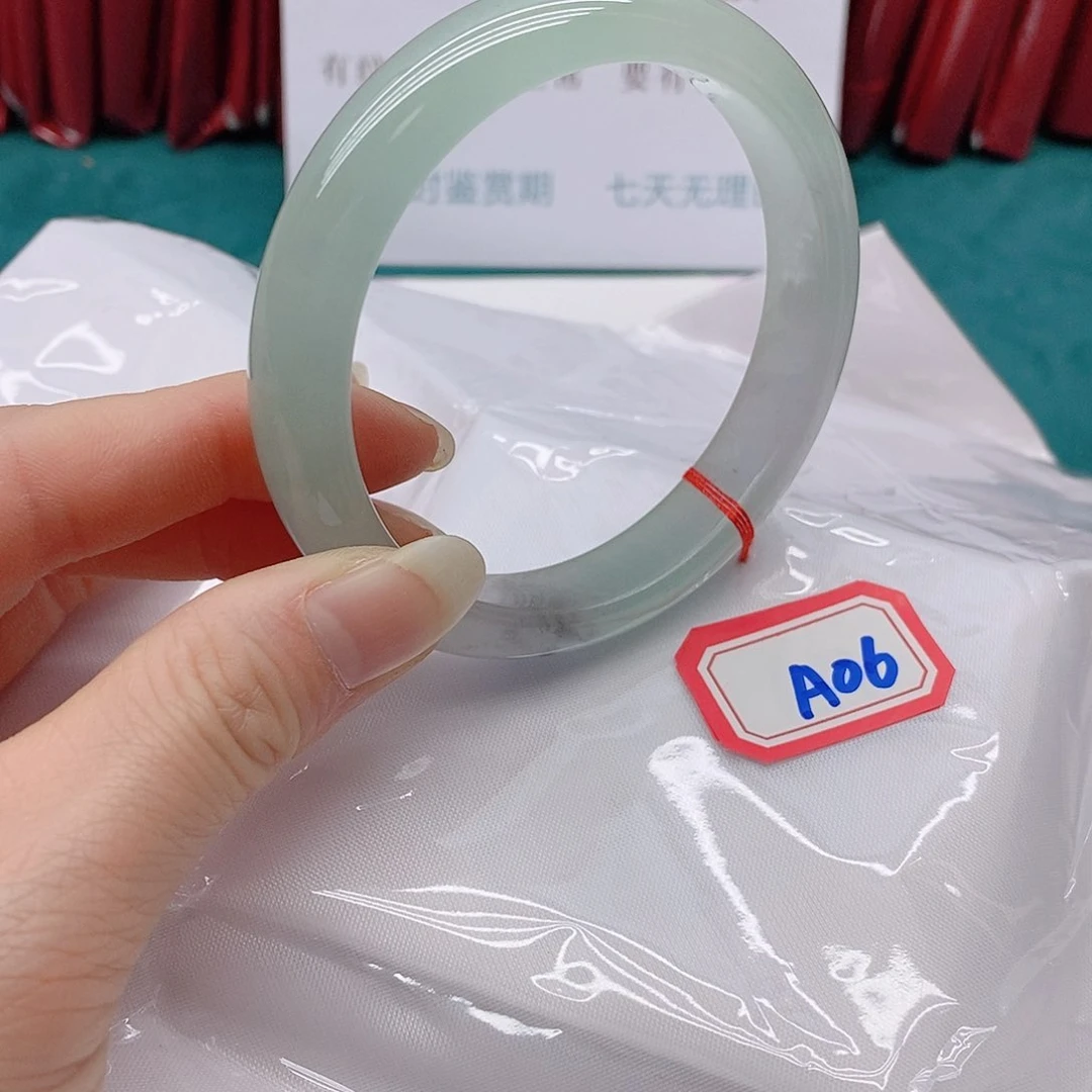 翡翠手镯未镶嵌不****?A06666666