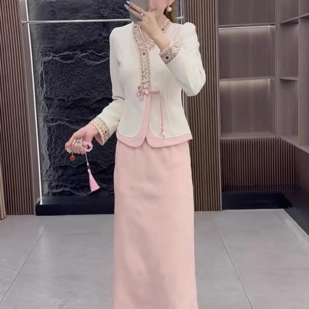 网红爆款时尚套装2025冬季新款民族风设计百搭减龄显瘦上衣半身裙