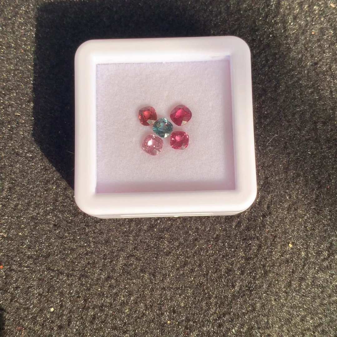 裸石尖晶石缅甸抹谷天然无烧2.4ct