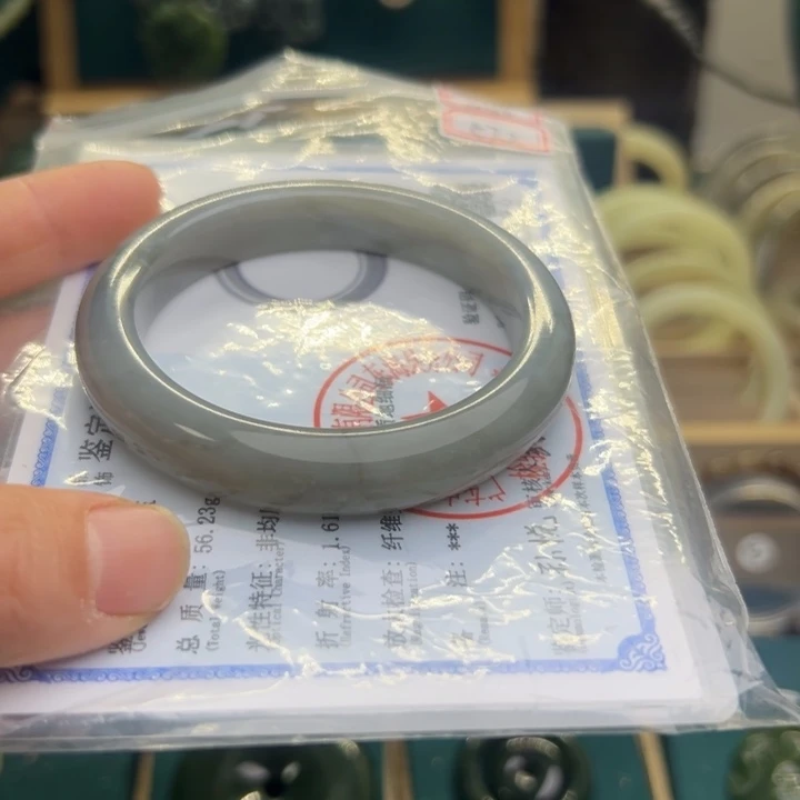 和田玉手镯未镶嵌57.2圈围10368