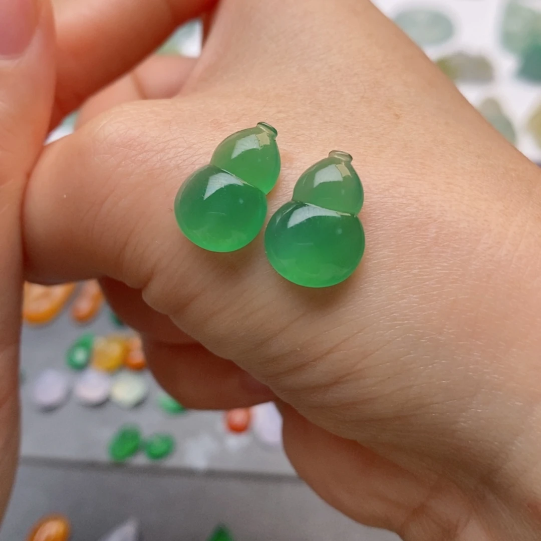 定制翡翠未镶嵌葫芦