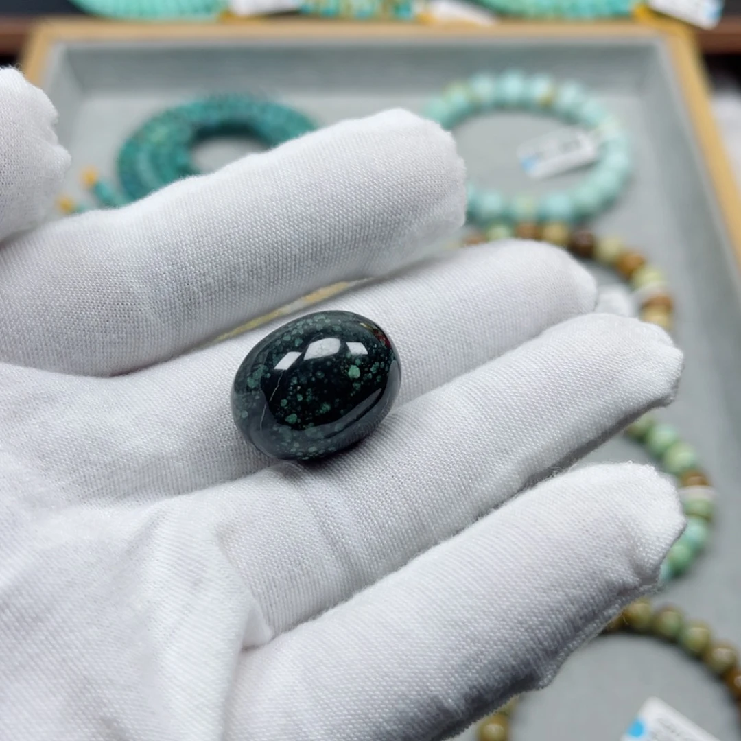 绿松石未镶嵌挂件