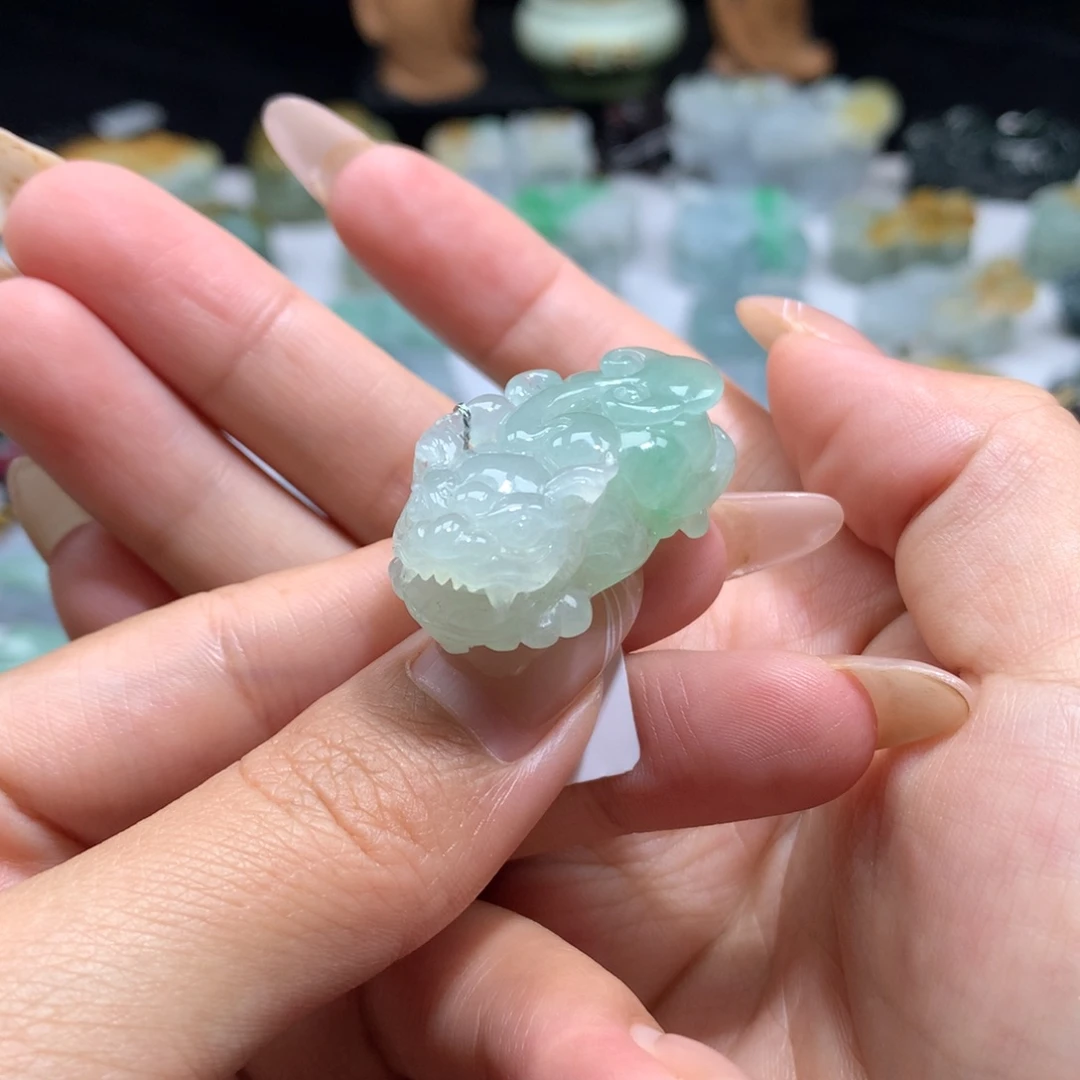 翡翠未镶嵌颈饰翡翠貔貅