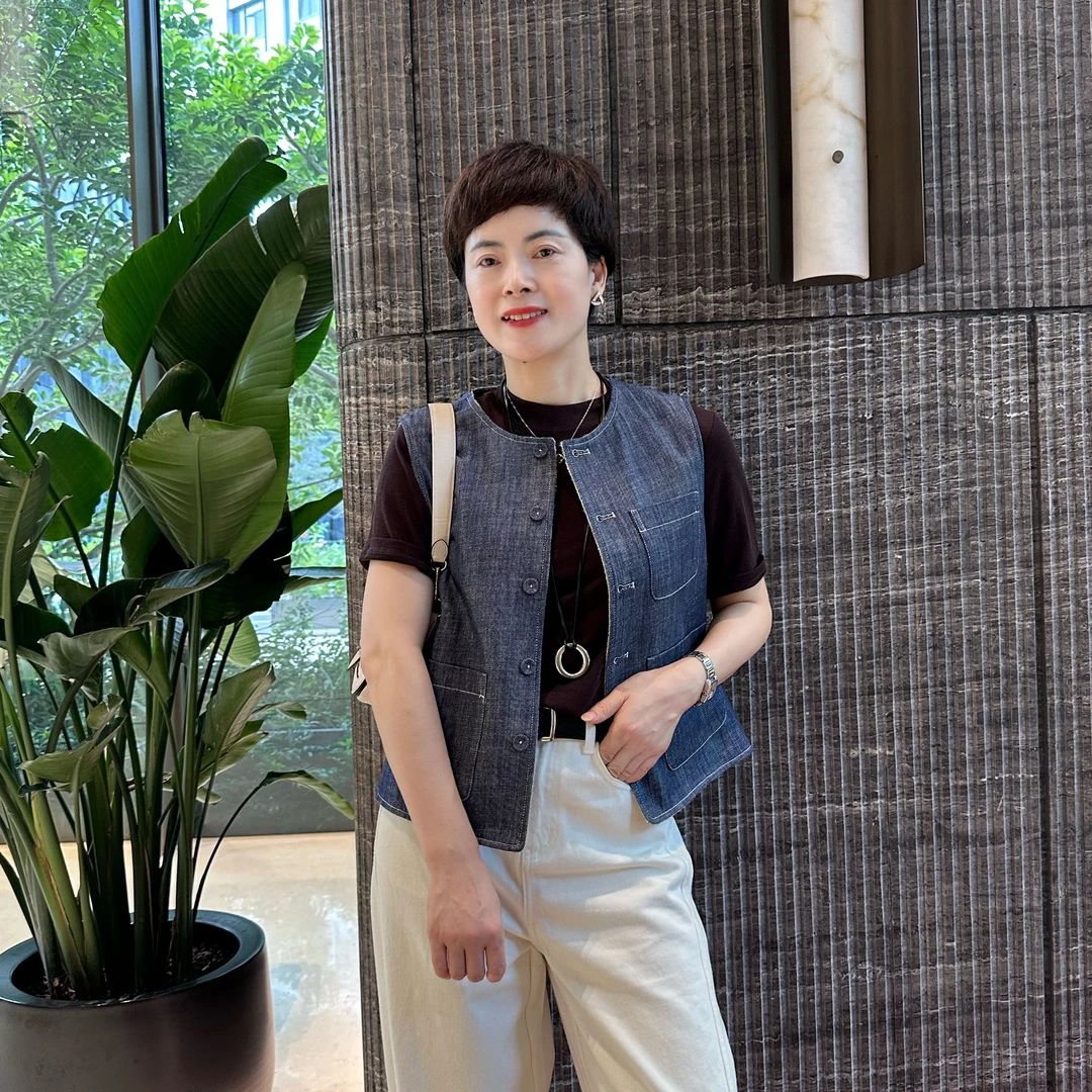 早秋款提花女马甲双面双穿纯色厚款马夹日常复古女装