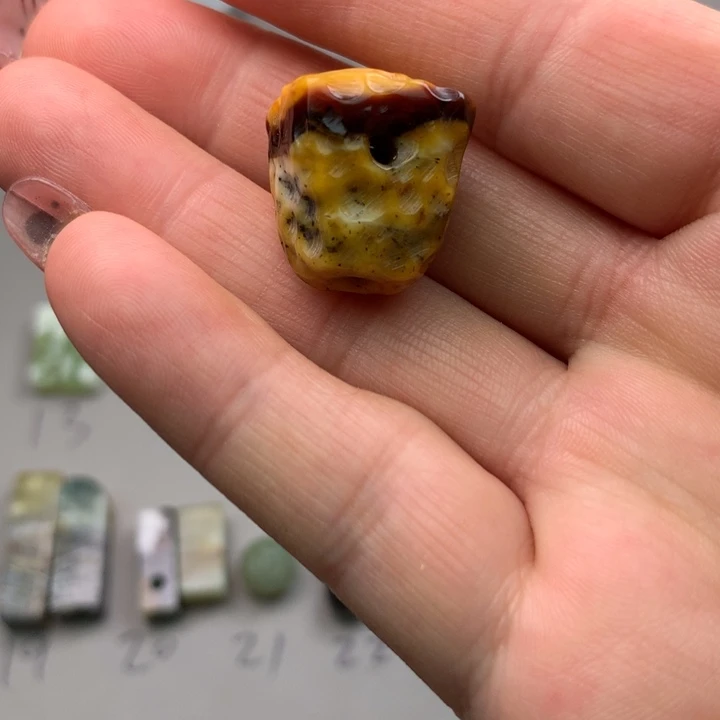 智***肥蛇纹石玉未镶嵌百搭配饰