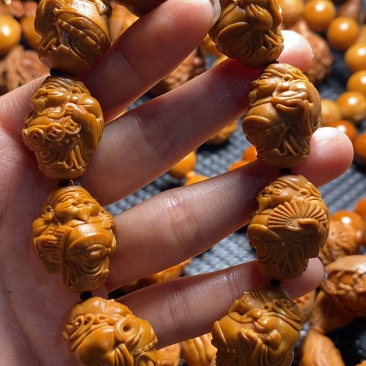 吊坠橄榄核腰缠万贯