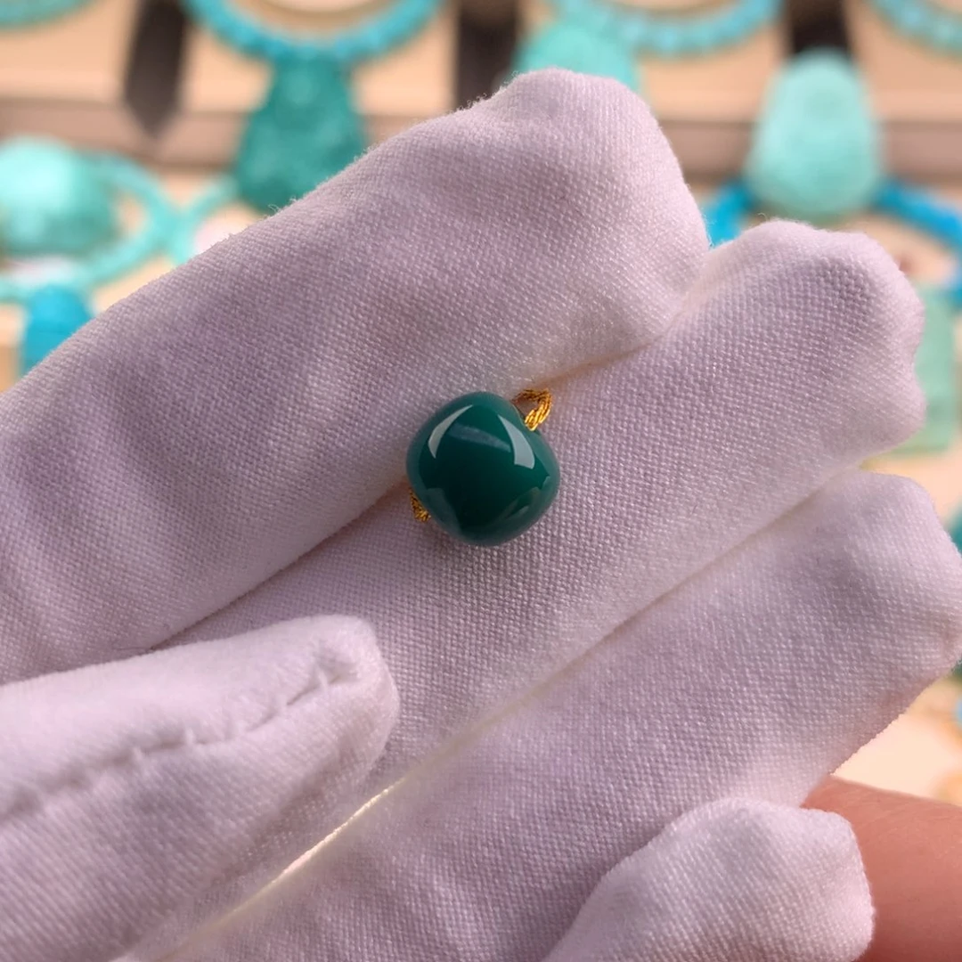 绿松石珠宝奇石未镶嵌8.8*7.8mm