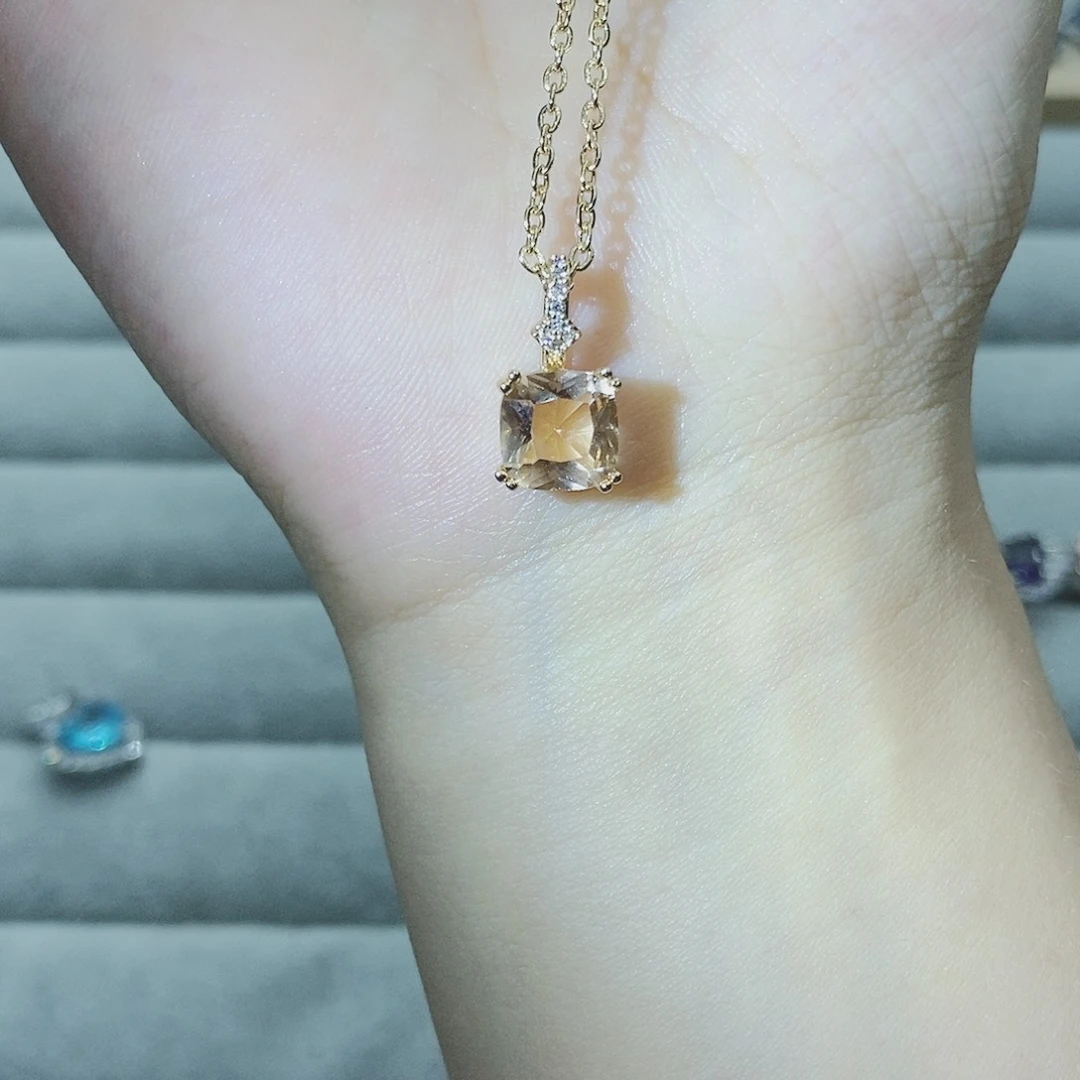 【闪购商品】银S925镶嵌耳饰托帕石