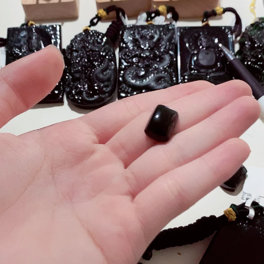 翡翠颈饰未镶嵌静*翡翠a