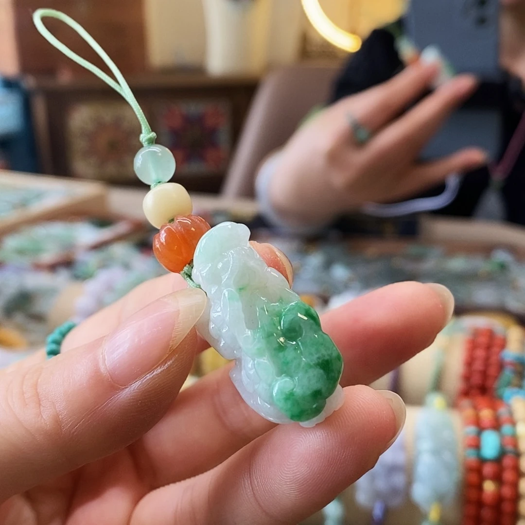 翡翠挂件未镶嵌翡翠手机链