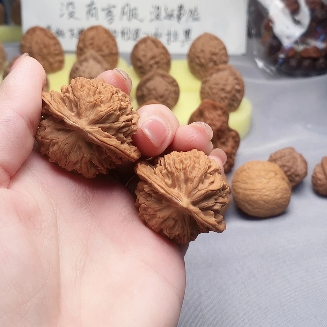 风***在大叶紫檀（黑酸枝木类）盘龙纹