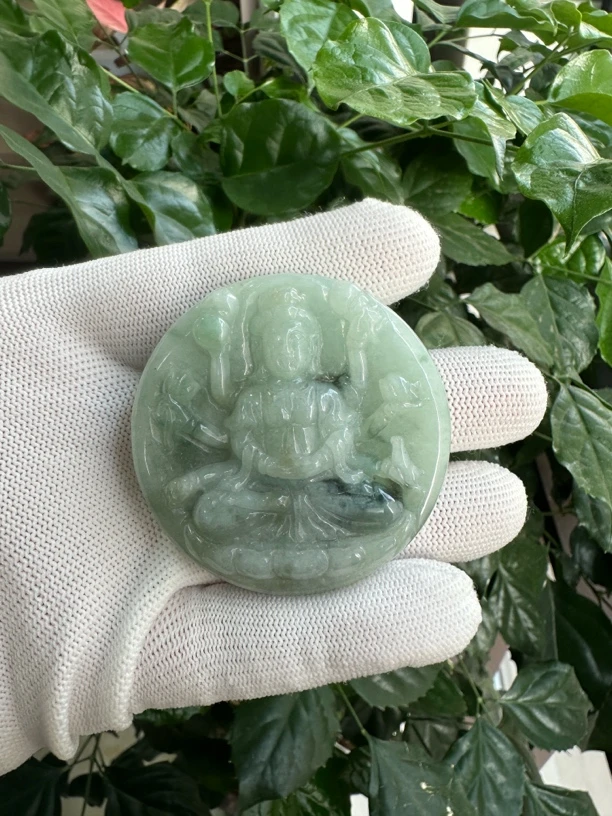 天然翡翠A货山水千手观音（鼠的守护神本命佛）