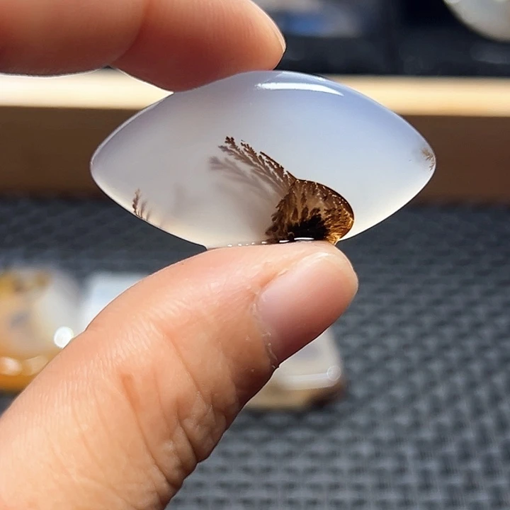 玛瑙/玉髓未镶嵌珠宝半成品