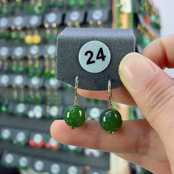 和田玉18K金镶嵌耳饰